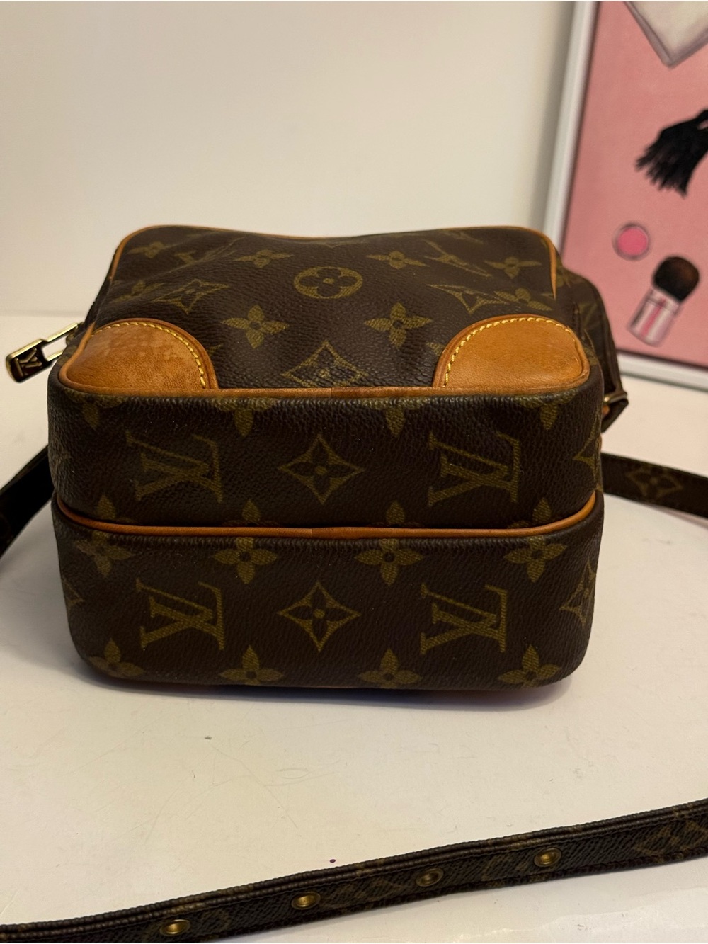 Louis Vuitton Amazone Monogram Crossbody bag 🌟 - Picture 8 of 17